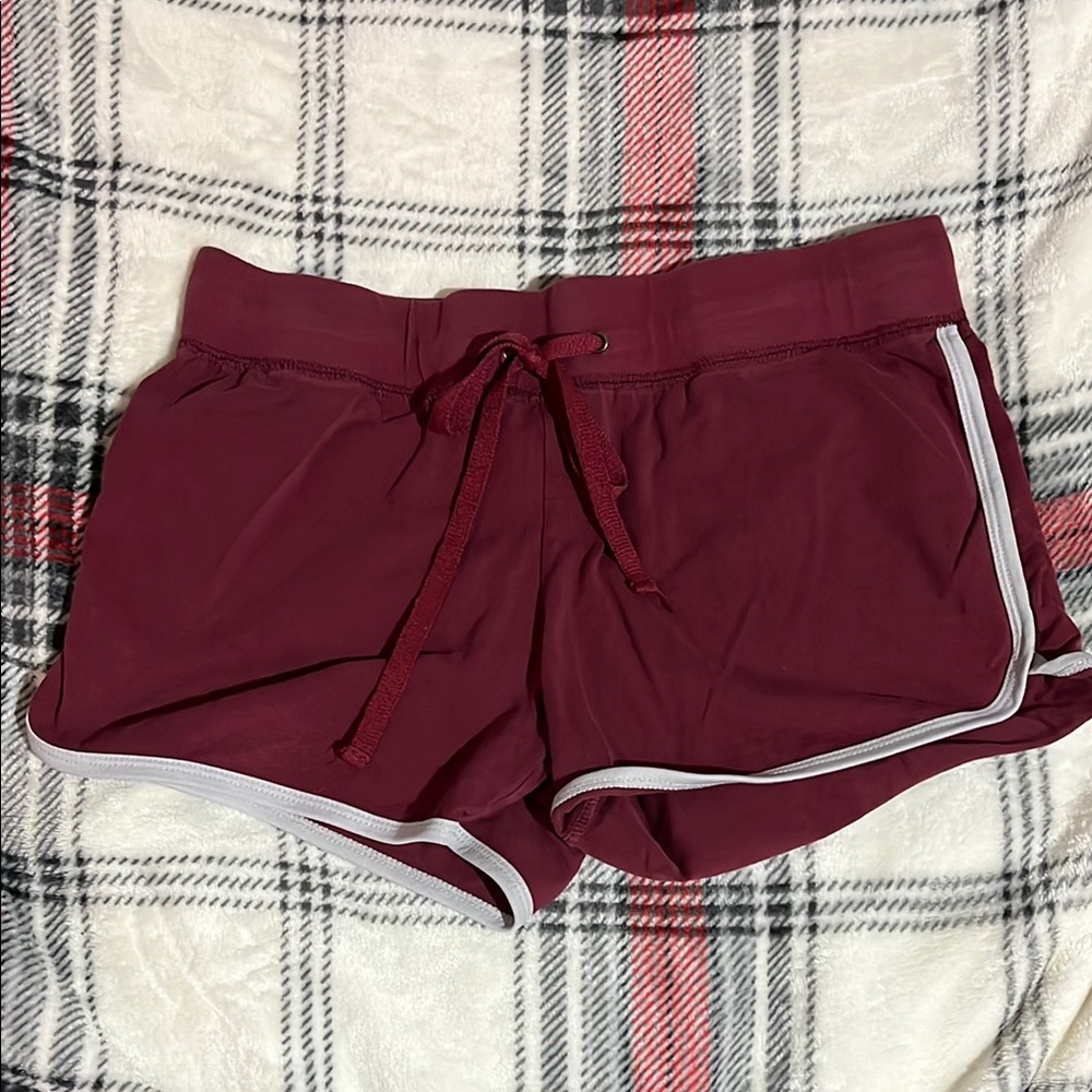 White and Maroon Athletic Shorts with Drawstring Waistband and Contrasting Trim